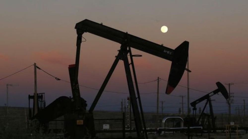 Petrol haftalık kayıp sonrası yükselişte